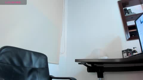 Snapshot of nicolle_ds chatting on 15, 1, 2025 Nicol online show from 15, 1, 2025