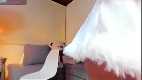 Snapshot of nicolle_ds chatting on 22, 1, 2025 Nicol online show from 22, 1, 2025
