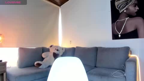 Snapshot of nicolle_ds chatting on 23, 2, 2025 Nicol online show from 23, 2, 2025
