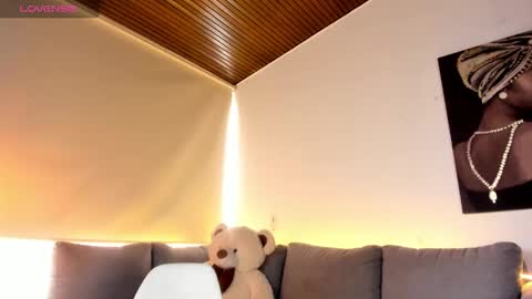 Snapshot of nicolle_ds chatting on 8, 3, 2025 Nicol online show from 8, 3, 2025