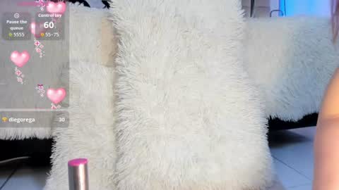 Snapshot of nicolle_foxy chatting on 18, 6, 2026 Nicolle online show from 18, 6, 2026