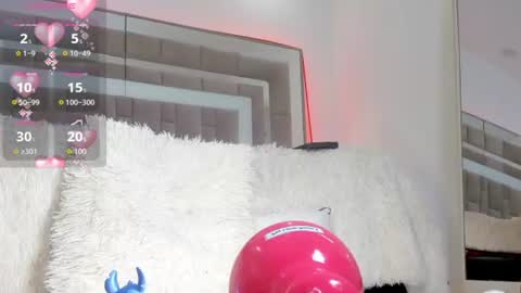 Snapshot of nicolle_foxy chatting on 20, 6, 2026 Nicolle online show from 20, 6, 2026
