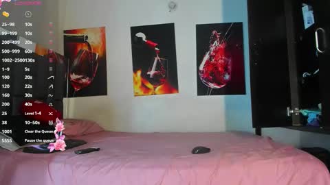 nicolle_hanks1 online show from 16, 3, 2026