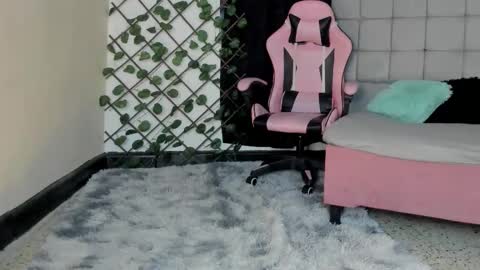 nicolle online show from 20, 12, 2025