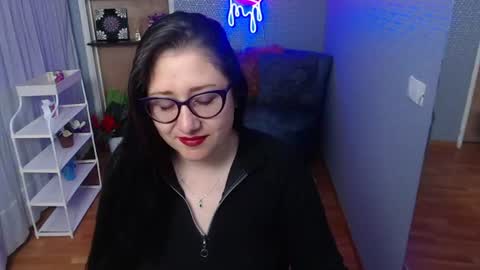 Nicolle  online show from 4, 8, 2026