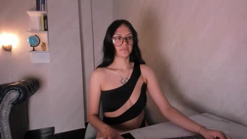 Snapshot of nicollehall chatting on 2, 2, 2026 Nicoll online show from 2, 2, 2026