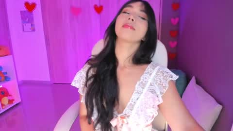 Nicolle  Go to Visit   online show from 7, 5, 2026