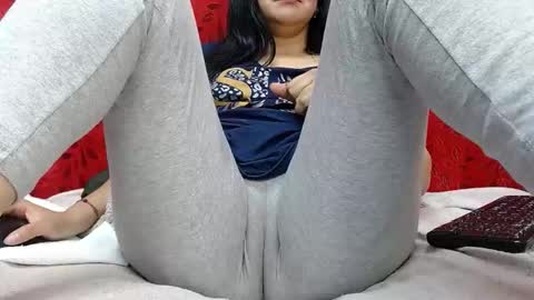 NICOLLE online show from 4, 3, 2026