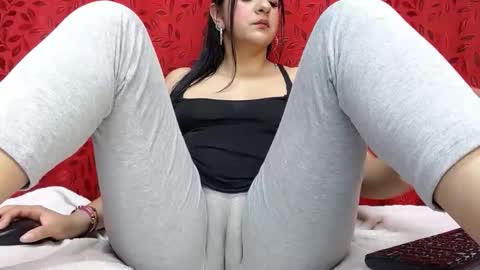 NICOLLE online show from 19, 5, 2026