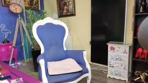 Snapshot of nicollepalmer chatting on 5, 3, 2025 Nicolle online show from 5, 3, 2025
