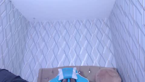 Nicolle Miley online show from 8, 1, 2025