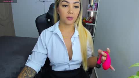 Nicol online show from 5, 10, 2025