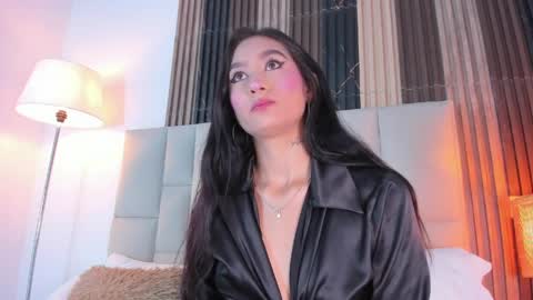 Snapshot of nicolqueen_ chatting on 6, 4, 2026 NICOL online show from 6, 4, 2026