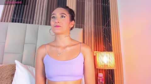 Snapshot of nicolqueen_ chatting on 11, 4, 2026 NICOL online show from 11, 4, 2026