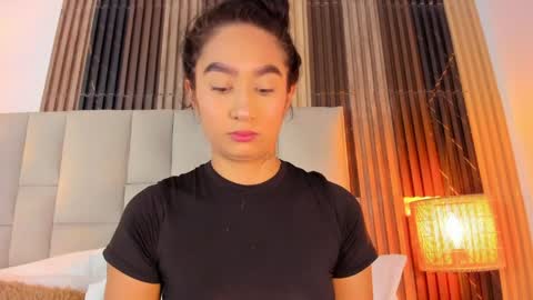 Snapshot of nicolqueen_ chatting on 16, 4, 2026 NICOL online show from 16, 4, 2026