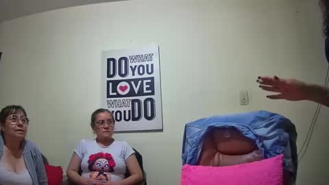 Snapshot of nicoltatiana_ chatting on 12, 9, 2025 nicoltatiana_ online show from 12, 9, 2025
