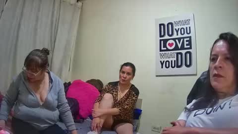 Snapshot of nicoltatiana_ chatting on 7, 10, 2025 nicoltatiana_ online show from 7, 10, 2025