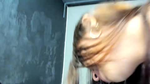 Snapshot of nicolvibes_212 chatting on 1, 12, 2025 Nicol online show from 1, 12, 2025