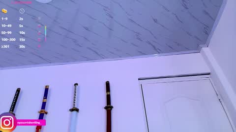 Snapshot of nicorobinn chatting on 25, 10, 2025 Lizzie online show from 25, 10, 2025