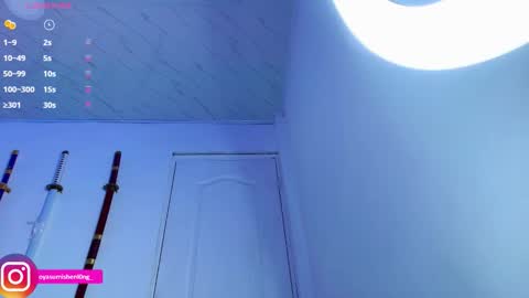 Snapshot of nicorobinn chatting on 13, 11, 2025 Lizzie online show from 13, 11, 2025