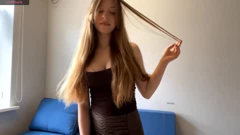 Snapshot of nidarauhecker chatting on 21, 4, 2026 Agata online show from 21, 4, 2026