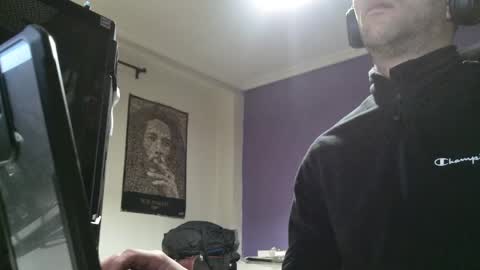 Snapshot of nielzzz69 chatting on 9, 2, 2025 Julian online show from 9, 2, 2025