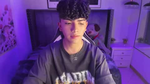 niick_twink online show from 16, 12, 2025