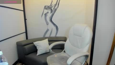 Anni online show from 12, 2, 2025