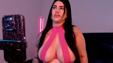 Snapshot of niinarosee1 chatting on 17, 6, 2026 Niinarosee online show from 17, 6, 2026