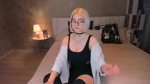 Snapshot of nikarocks chatting on 24, 1, 2025 nikarocks online show from 24, 1, 2025