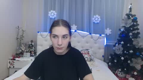 nikastarkk online show from 4, 12, 2024