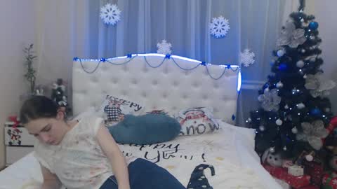 nikastarkk online show from 9, 12, 2024
