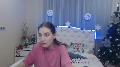 nikastarkk online show from 10, 12, 2024