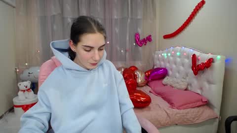 nikastarkk online show from 30, 1, 2025