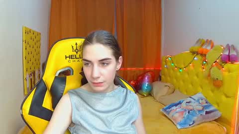nikastarkk online show from 26, 2, 2025