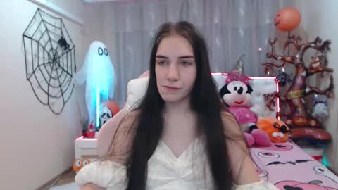 nikastarkk online show from 3, 11, 2025