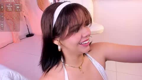 Snapshot of nikavelvet chatting on 19, 10, 2025 NIKA online show from 19, 10, 2025