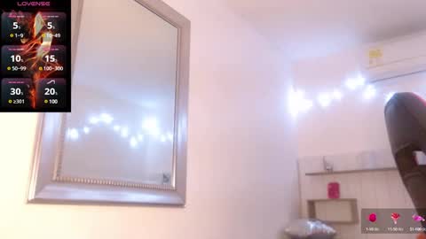 Snapshot of nikitakisskm chatting on 27, 12, 2024 nikitakisskm online show from 27, 12, 2024