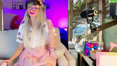 Kitty Chatte online show from 5, 10, 2025