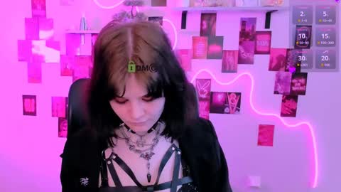 Snapshot of nikki_kiss_ chatting on 25, 4, 2026 nikki_kiss_ online show from 25, 4, 2026