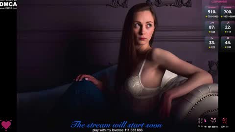 Snapshot of nikki_maks chatting on 4, 10, 2025 The next broadcast will be on at 900 UTC3 online show from 4, 10, 2025