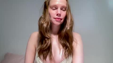 Snapshot of nikki_mi chatting on 2, 4, 2026 Nikki online show from 2, 4, 2026