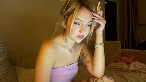 Snapshot of nikki_whatever chatting on 24, 12, 2024 nicolette online show from 24, 12, 2024