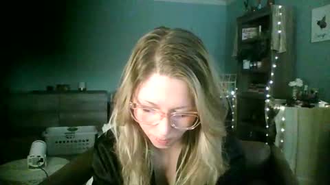 Snapshot of nikkib653466 chatting on 13, 1, 2026 nikkib653466 online show from 13, 1, 2026