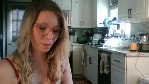 Snapshot of nikkib653466 chatting on 12, 2, 2026 nikkib653466 online show from 12, 2, 2026