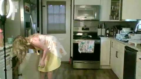 Snapshot of nikkib653466 chatting on 2, 3, 2026 nikkib653466 online show from 2, 3, 2026