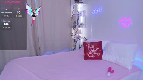 Snapshot of nikkikiss__ chatting on 26, 11, 2025 nikkikiss__ online show from 26, 11, 2025