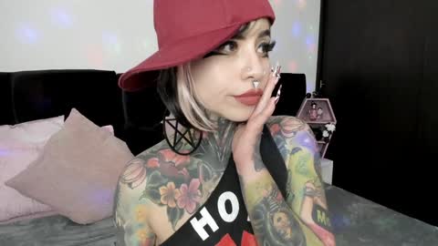 Nikki Ramone   online show from 12, 12, 2024