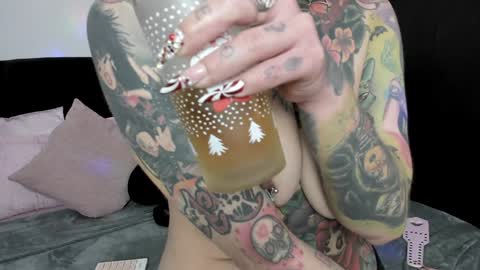 Nikki Ramone   online show from 12, 12, 2024