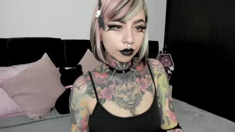 Nikki Ramone   online show from 18, 12, 2024